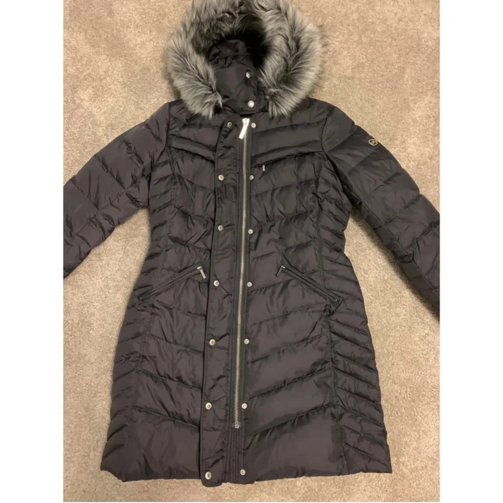 Michael Kors Down/Puffer Jacket - Picture 2 of 13